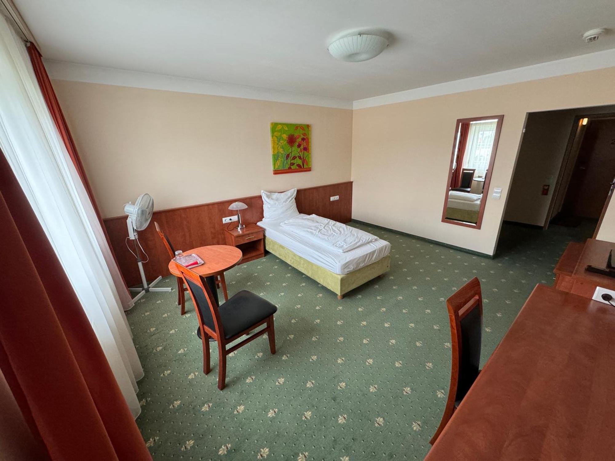 Hotel Breitenlee Vienna Luaran gambar