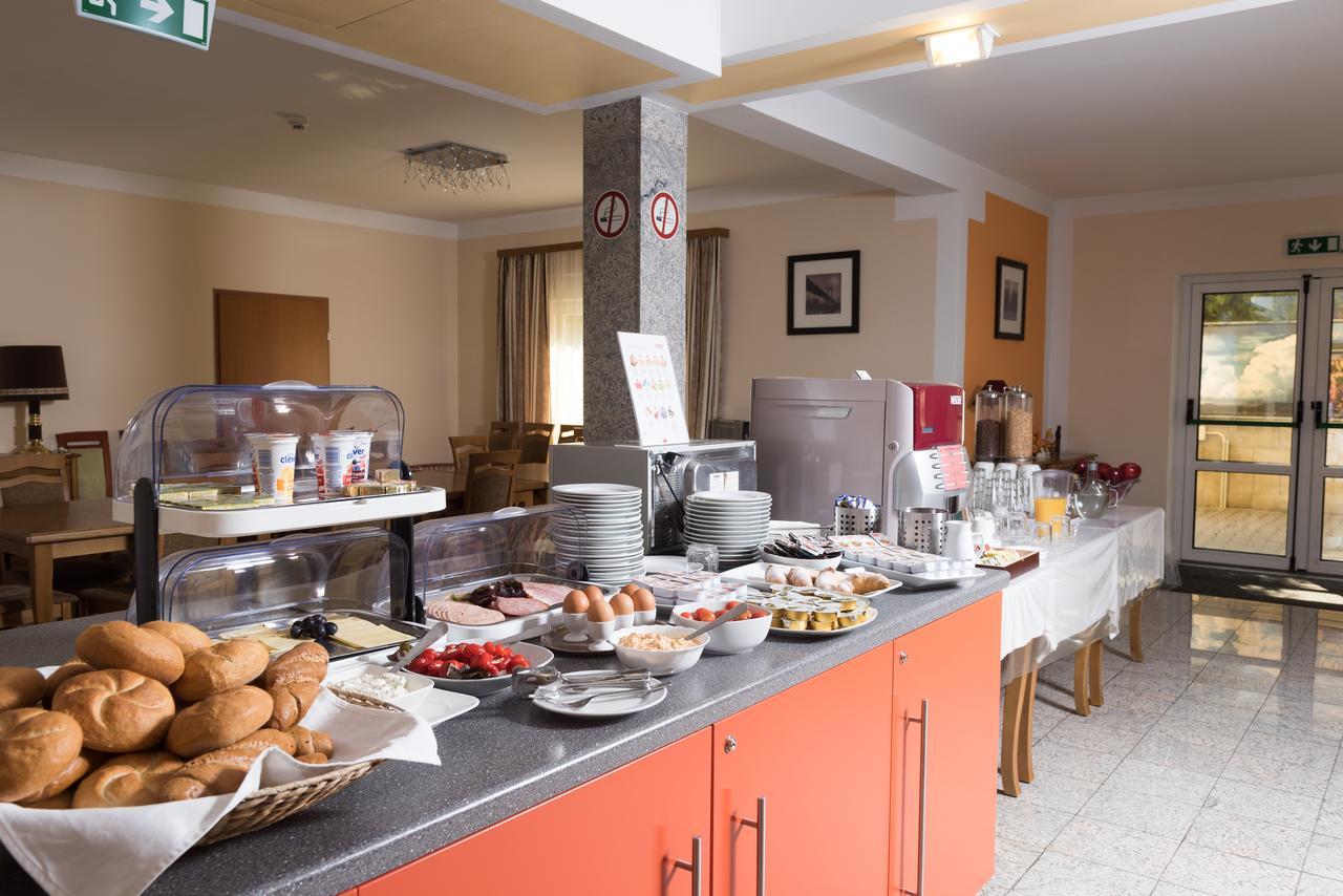 Hotel Breitenlee Vienna Luaran gambar
